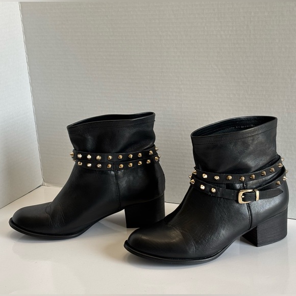 Matisse Rocker Ankle Boots Women’s 7.5M Black Leather Spike Studded Moto Pull On - Picture 15 of 16